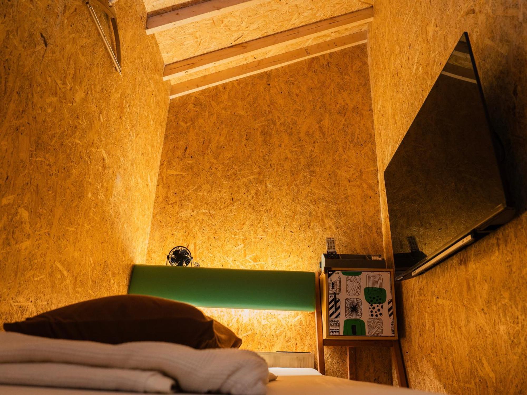 Eegee Kamata Hotel a capsule 2*